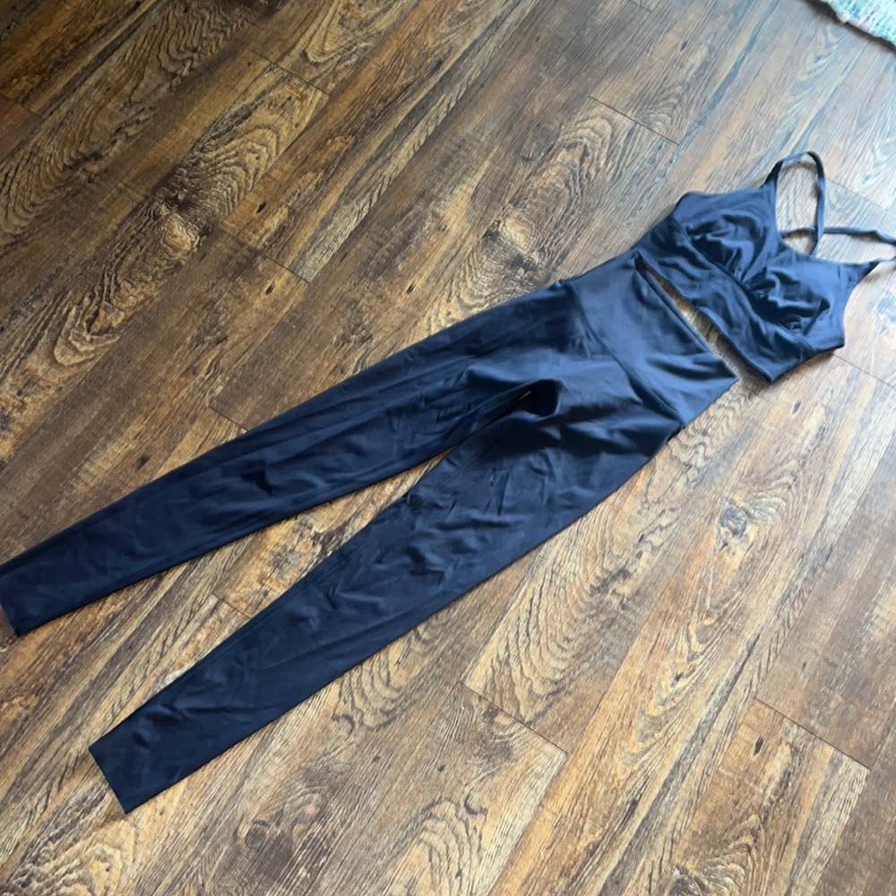 Aerie Offline Blue matching leggings and sports bra set XS